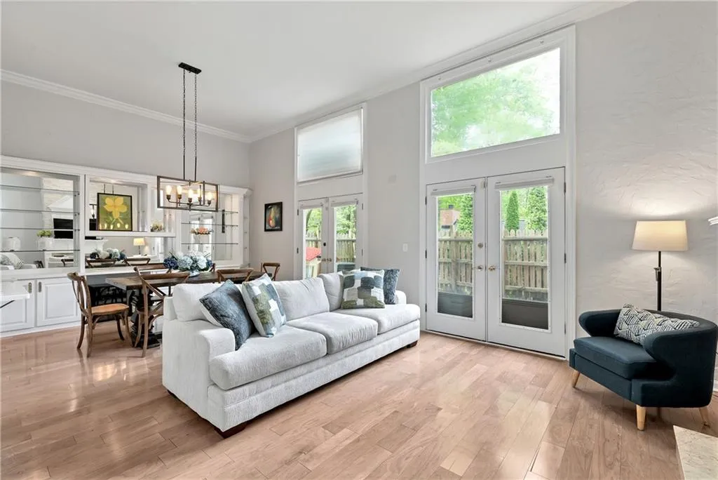 302 Brandywine Circle, Atlanta, Georgia 30350, 3 Bedrooms Bedrooms, ,2 BathroomsBathrooms,Residential,Sold,302 Brandywine Circle,7202982