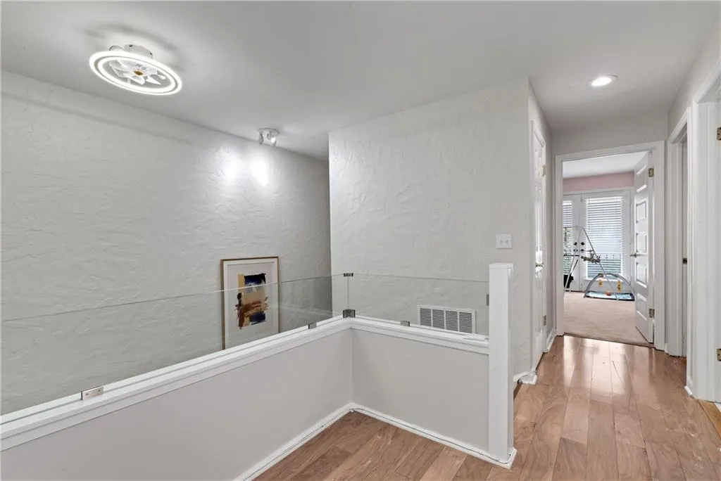 302 Brandywine Circle, Atlanta, Georgia 30350, 3 Bedrooms Bedrooms, ,2 BathroomsBathrooms,Residential,Sold,302 Brandywine Circle,7202982