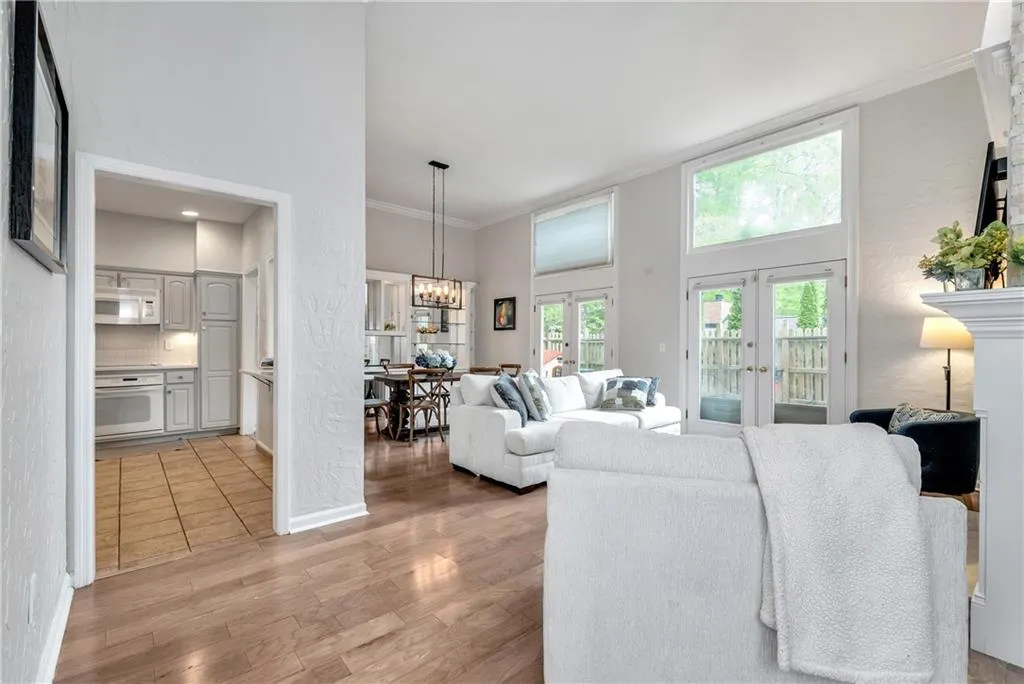 302 Brandywine Circle, Atlanta, Georgia 30350, 3 Bedrooms Bedrooms, ,2 BathroomsBathrooms,Residential,Sold,302 Brandywine Circle,7202982