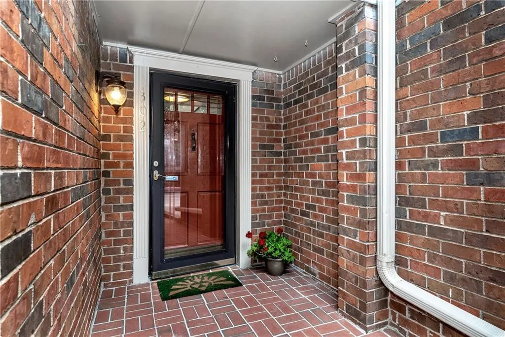 302 Brandywine Circle, Atlanta, Georgia 30350, 3 Bedrooms Bedrooms, ,2 BathroomsBathrooms,Residential,Sold,302 Brandywine Circle,7202982