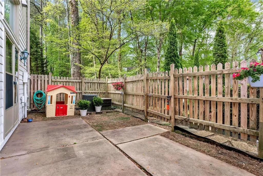 302 Brandywine Circle, Atlanta, Georgia 30350, 3 Bedrooms Bedrooms, ,2 BathroomsBathrooms,Residential,Sold,302 Brandywine Circle,7202982
