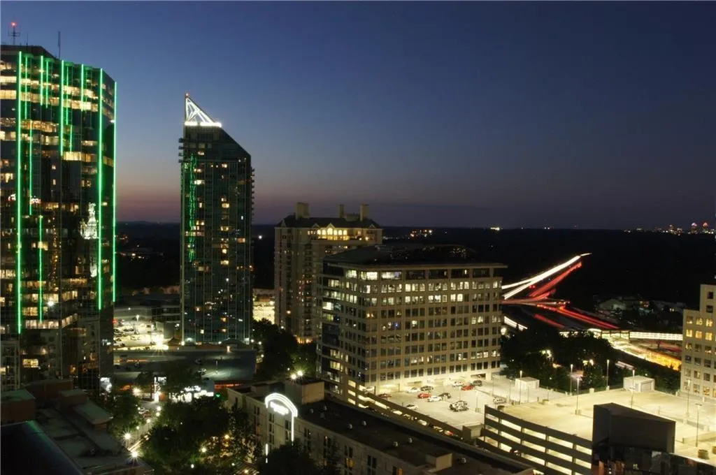 3324 Peachtree Road Ne Unit 2411, Atlanta, Georgia 30326, 1 Bedroom Bedrooms, ,1 BathroomBathrooms,Residential,Sold,3324 Peachtree Road Ne Unit 2411,6023221