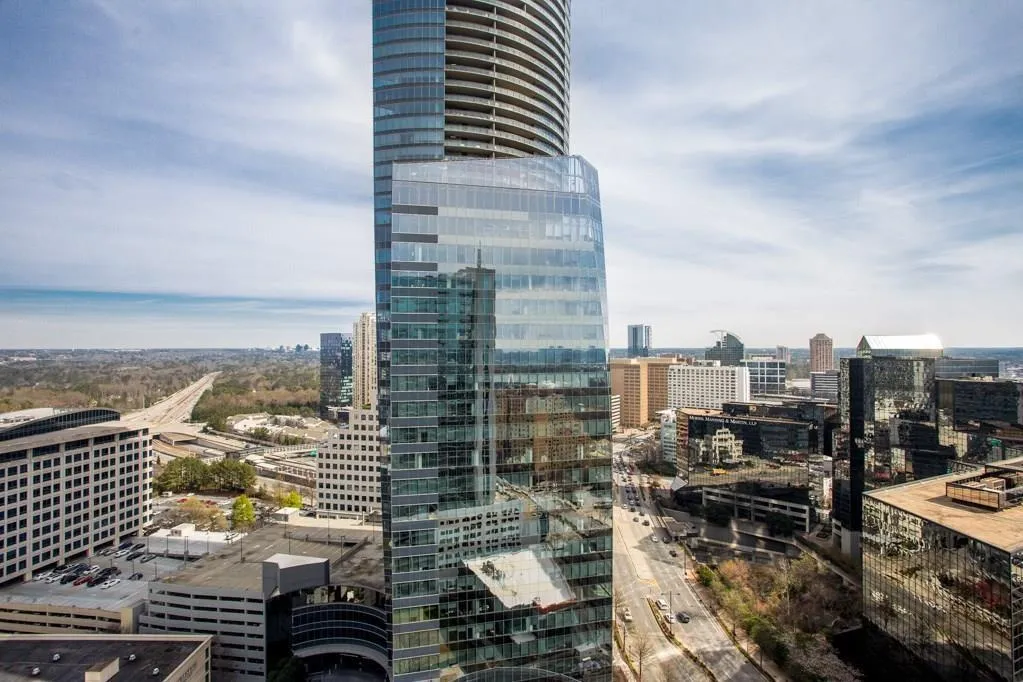 3324 Peachtree Road Ne Unit 2411, Atlanta, Georgia 30326, 1 Bedroom Bedrooms, ,1 BathroomBathrooms,Residential,Sold,3324 Peachtree Road Ne Unit 2411,6023221