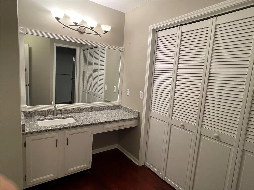 811 Abingdon Way, Atlanta, Georgia 30328, 1 Bedroom Bedrooms, ,1 BathroomBathrooms,Residential,Sold,811 Abingdon Way,6887862