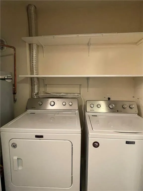 811 Abingdon Way, Atlanta, Georgia 30328, 1 Bedroom Bedrooms, ,1 BathroomBathrooms,Residential,Sold,811 Abingdon Way,6887862