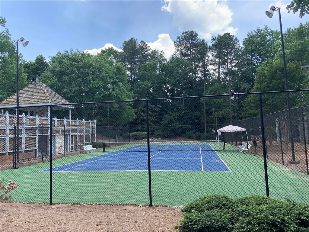 811 Abingdon Way, Atlanta, Georgia 30328, 1 Bedroom Bedrooms, ,1 BathroomBathrooms,Residential,Sold,811 Abingdon Way,6887862