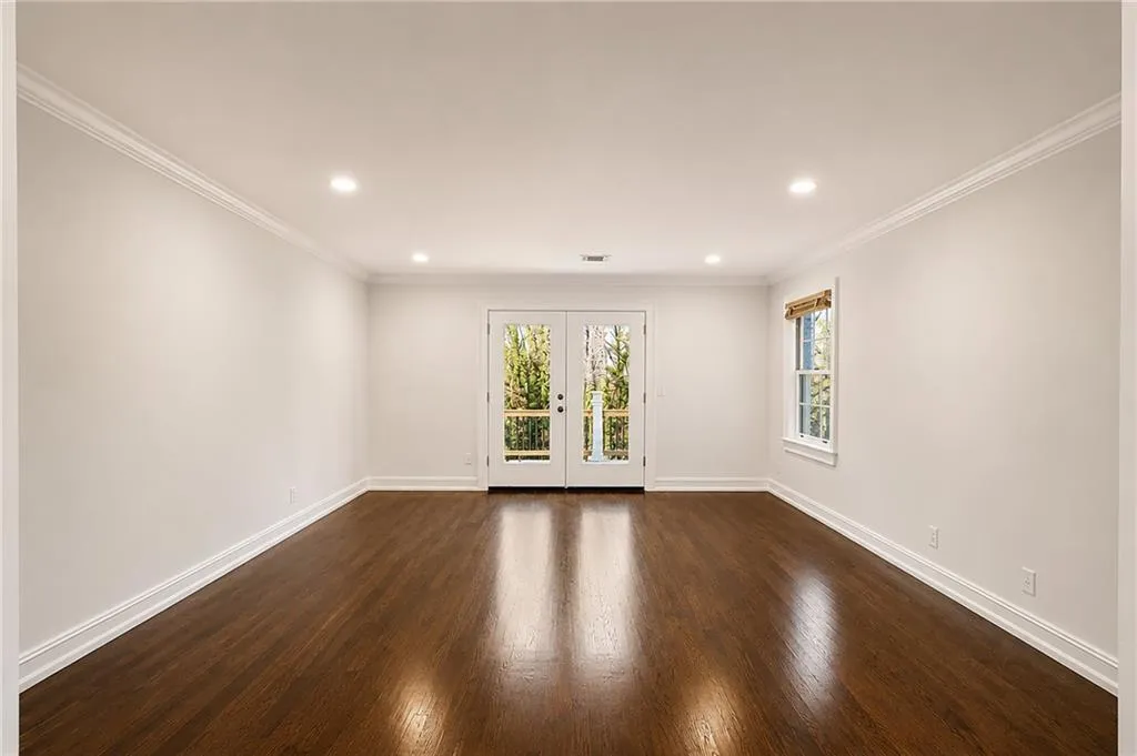 1330 W Wesley Road Nw, Atlanta, Georgia 30327, 6 Bedrooms Bedrooms, 0 ,6 BathroomsBathrooms,Residential,For Sale,1330 W Wesley Road Nw,7818983