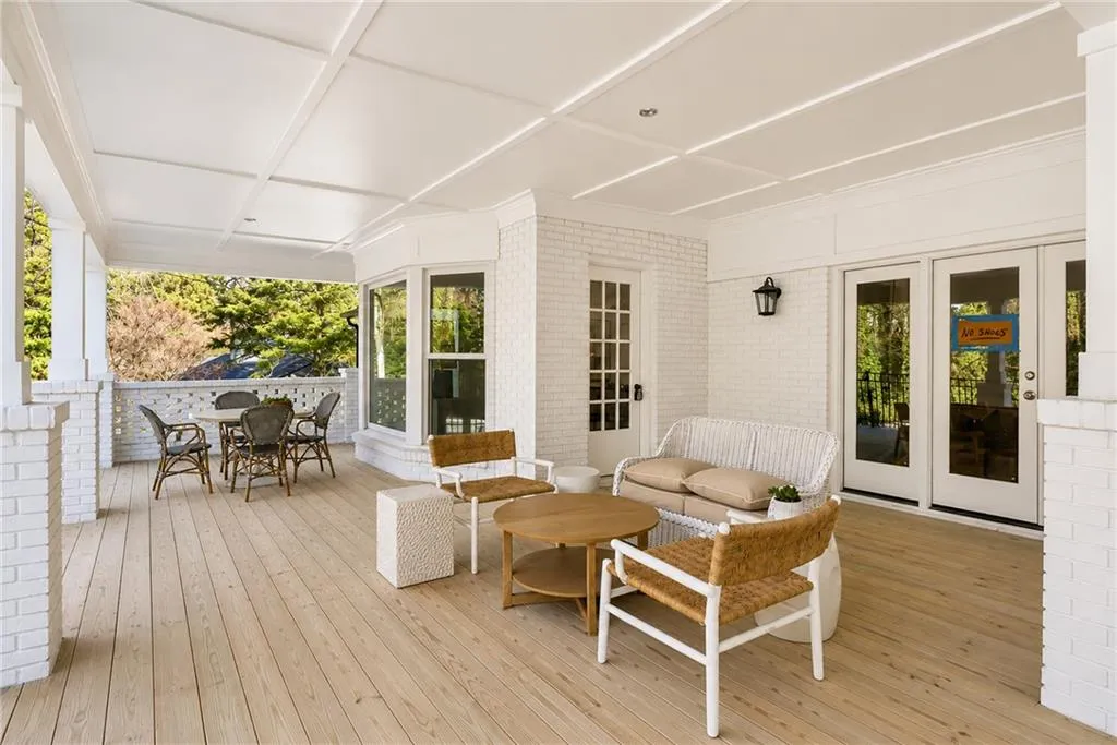 1330 W Wesley Road Nw, Atlanta, Georgia 30327, 6 Bedrooms Bedrooms, 0 ,6 BathroomsBathrooms,Residential,For Sale,1330 W Wesley Road Nw,7818983