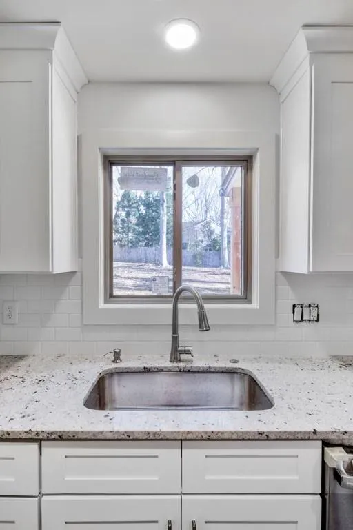 1040 Pitts Road, Sandy Springs, Georgia 30350, 3 Bedrooms Bedrooms, ,2 BathroomsBathrooms,Residential,Sold,1040 Pitts Road,6656316