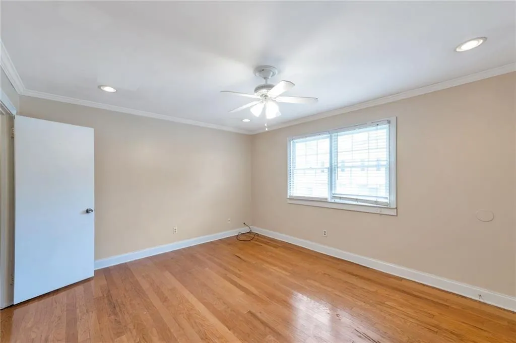 6520 Roswell Road Ne Unit 29, Sandy Springs, Georgia 30328, 2 Bedrooms Bedrooms, ,1 BathroomBathrooms,Residential,Sold,6520 Roswell Road Ne Unit 29,6884670