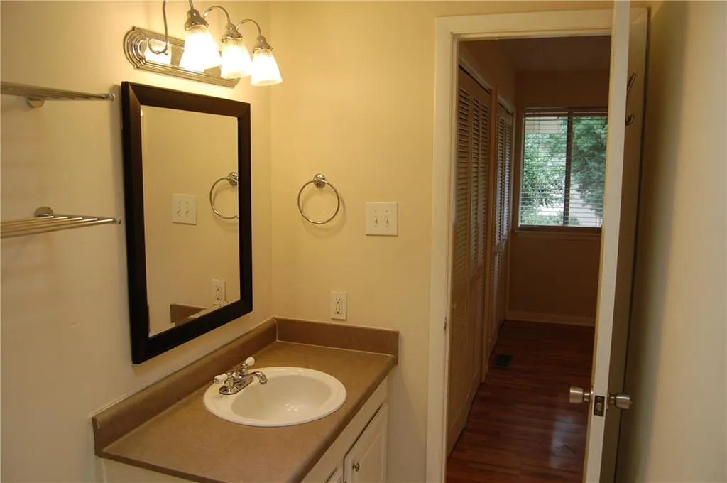 346 Carpenter Drive Unit 36, Atlanta, Georgia 30328, 2 Bedrooms Bedrooms, ,1 BathroomBathrooms,Residential,Sold,346 Carpenter Drive Unit 36,5900820