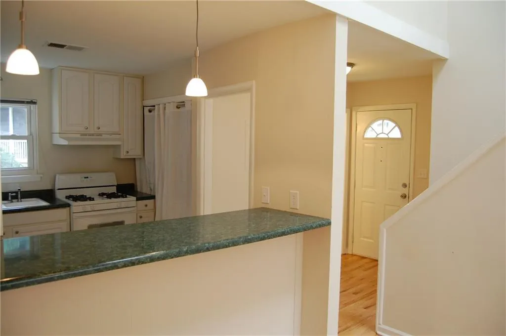 346 Carpenter Drive Unit 36, Atlanta, Georgia 30328, 2 Bedrooms Bedrooms, ,1 BathroomBathrooms,Residential,Sold,346 Carpenter Drive Unit 36,5900820
