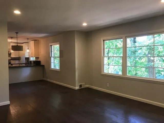 895 Starlight Drive, Atlanta, Georgia 30342, 3 Bedrooms Bedrooms, ,2 BathroomsBathrooms,Residential,Sold,895 Starlight Drive,6708744