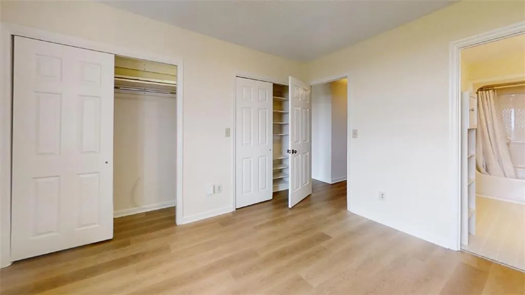 300 Johnson Ferry Road Ne Unit A1011, Sandy Springs, Georgia 30328, 1 Bedroom Bedrooms, ,1 BathroomBathrooms,Residential,Sold,300 Johnson Ferry Road Ne Unit A1011,7194035