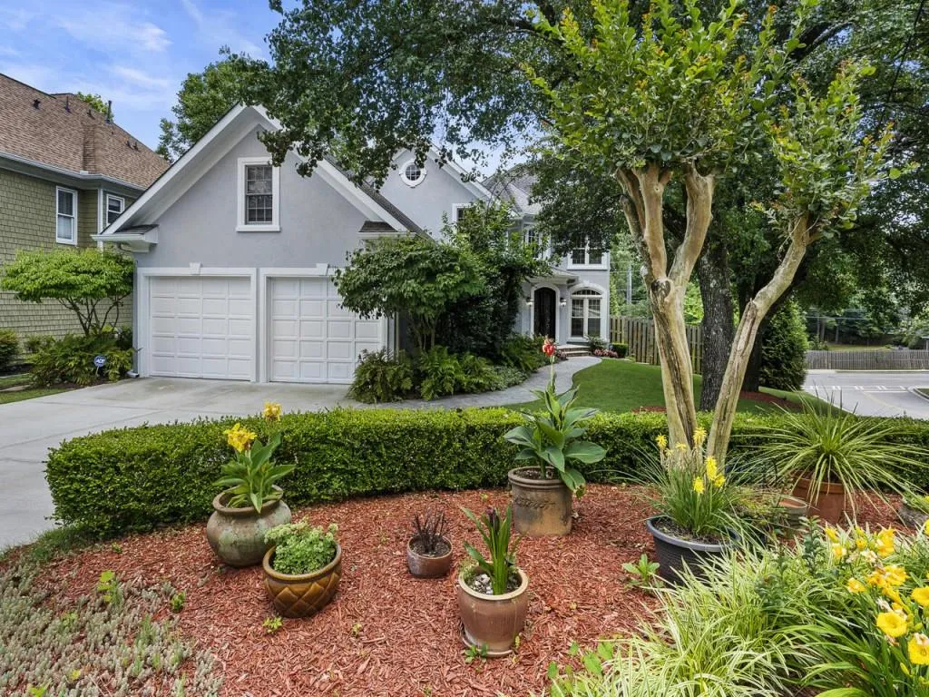 4555 Windsor Park Place, Sandy Springs, Georgia 30342, 4 Bedrooms Bedrooms, ,4 BathroomsBathrooms,Residential,Sold,4555 Windsor Park Place,6901714