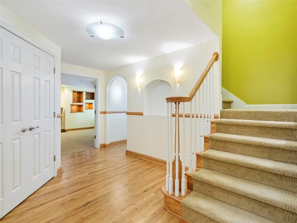 4555 Windsor Park Place, Sandy Springs, Georgia 30342, 4 Bedrooms Bedrooms, ,4 BathroomsBathrooms,Residential,Sold,4555 Windsor Park Place,6901714