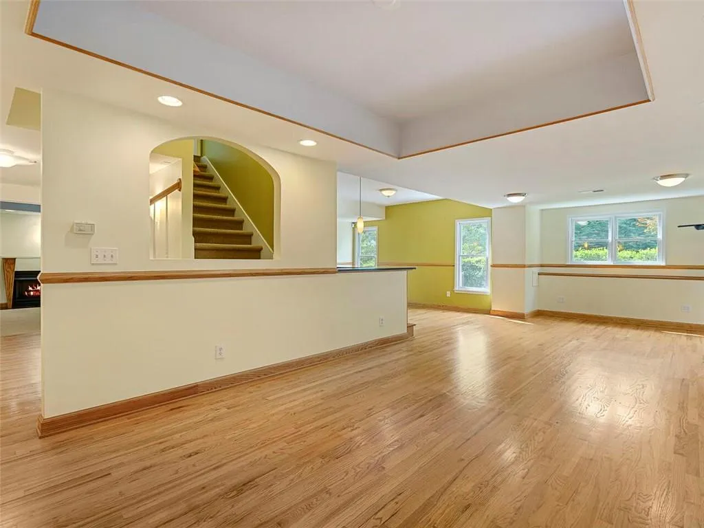 4555 Windsor Park Place, Sandy Springs, Georgia 30342, 4 Bedrooms Bedrooms, ,4 BathroomsBathrooms,Residential,Sold,4555 Windsor Park Place,6901714