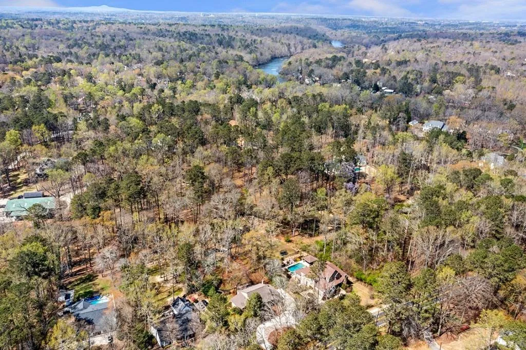 2200 Spalding Drive, Sandy Springs, Georgia 30350, 6 Bedrooms Bedrooms, ,3 BathroomsBathrooms,Residential,Sold,2200 Spalding Drive,7191107