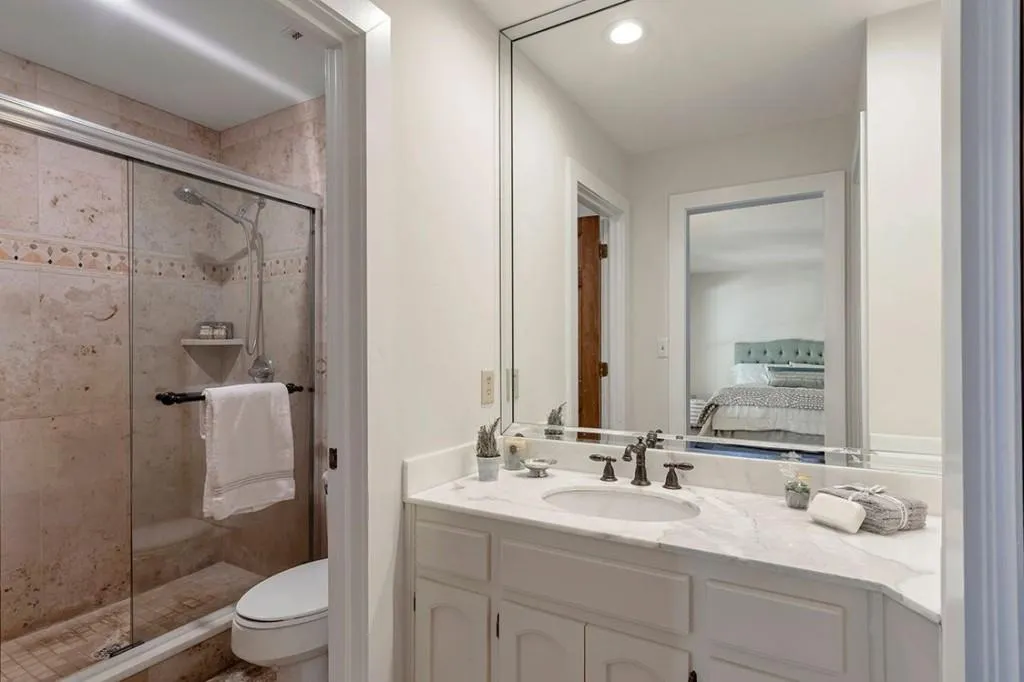 2200 Spalding Drive, Sandy Springs, Georgia 30350, 6 Bedrooms Bedrooms, ,3 BathroomsBathrooms,Residential,Sold,2200 Spalding Drive,7191107