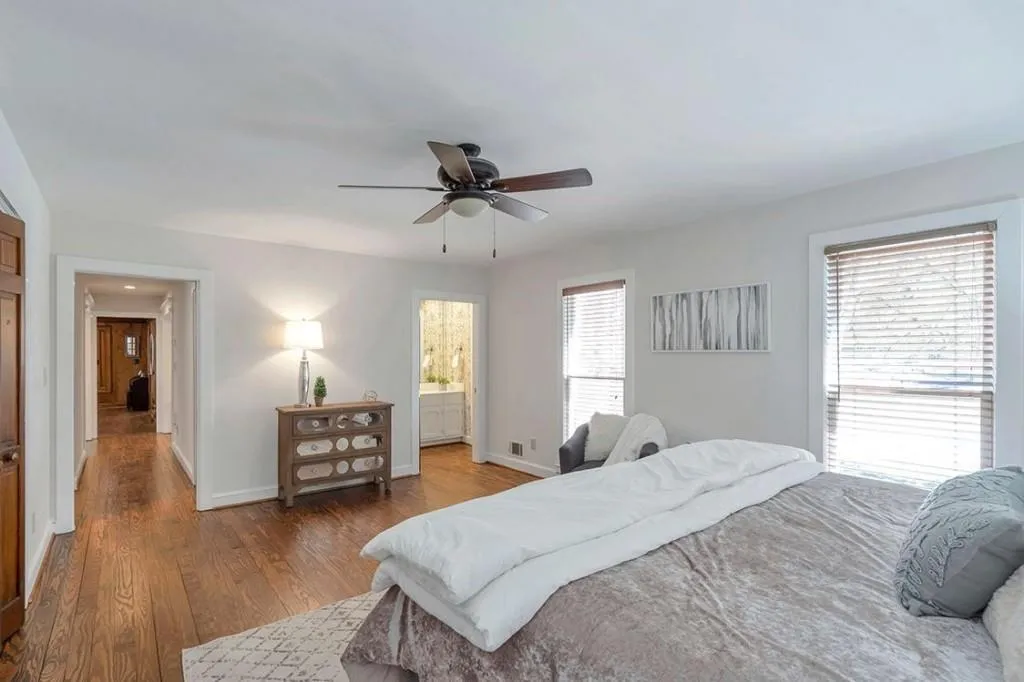 2200 Spalding Drive, Sandy Springs, Georgia 30350, 6 Bedrooms Bedrooms, ,3 BathroomsBathrooms,Residential,Sold,2200 Spalding Drive,7191107