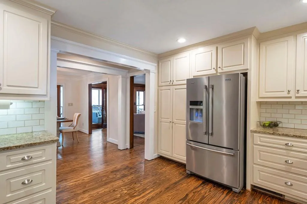 2200 Spalding Drive, Sandy Springs, Georgia 30350, 6 Bedrooms Bedrooms, ,3 BathroomsBathrooms,Residential,Sold,2200 Spalding Drive,7191107