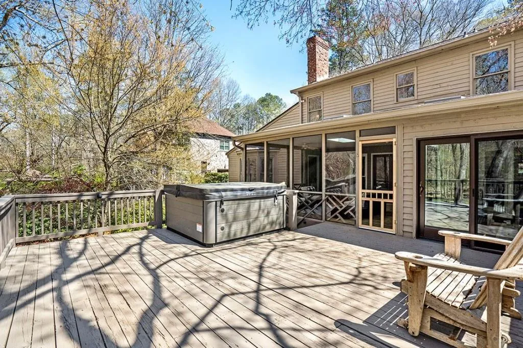 2200 Spalding Drive, Sandy Springs, Georgia 30350, 6 Bedrooms Bedrooms, ,3 BathroomsBathrooms,Residential,Sold,2200 Spalding Drive,7191107