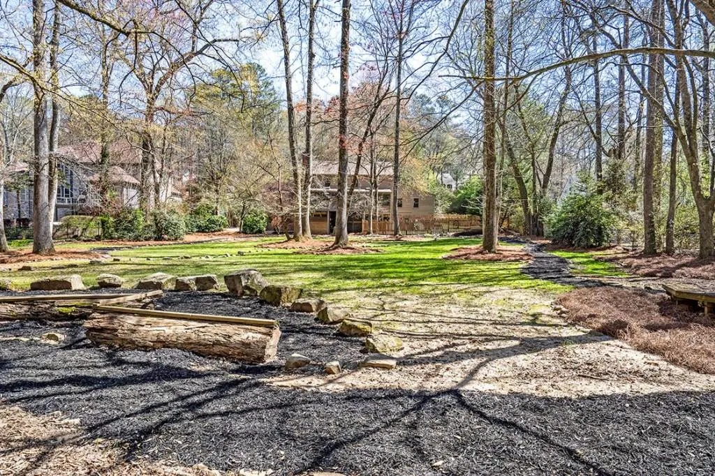 2200 Spalding Drive, Sandy Springs, Georgia 30350, 6 Bedrooms Bedrooms, ,3 BathroomsBathrooms,Residential,Sold,2200 Spalding Drive,7191107