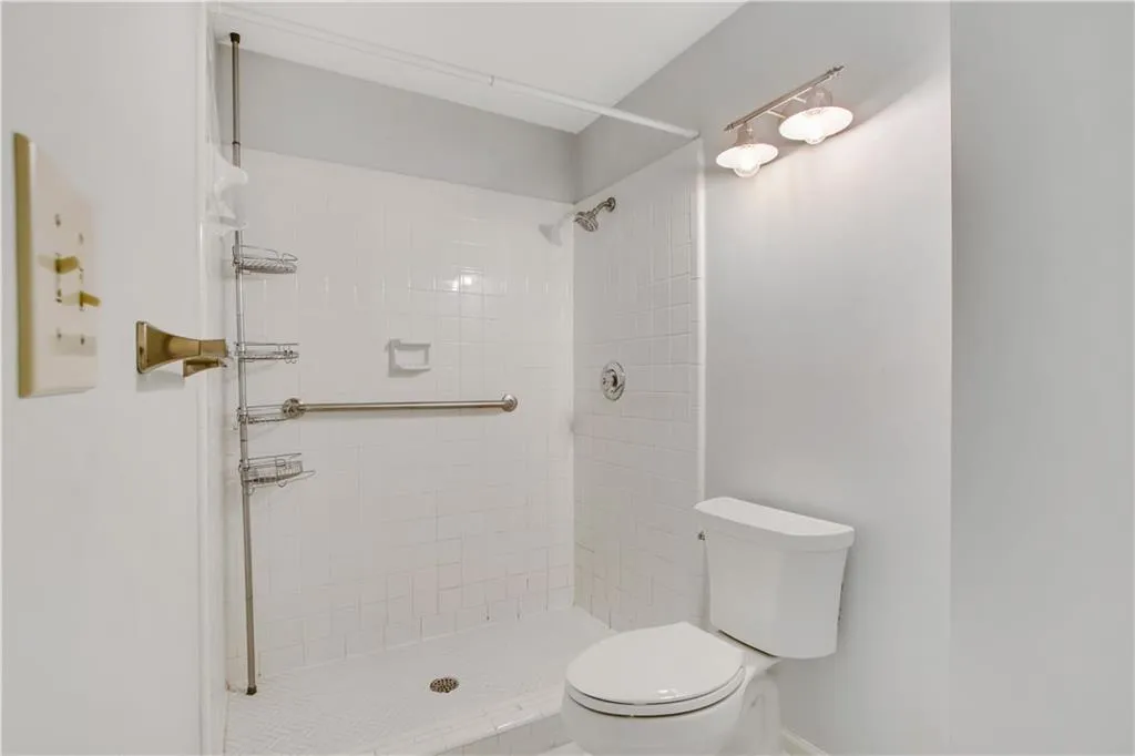 24214 Plantation Drive Ne, Atlanta, Georgia 30324, 2 Bedrooms Bedrooms, ,2 BathroomsBathrooms,Residential,For Sale,24214 Plantation Drive Ne,7622120