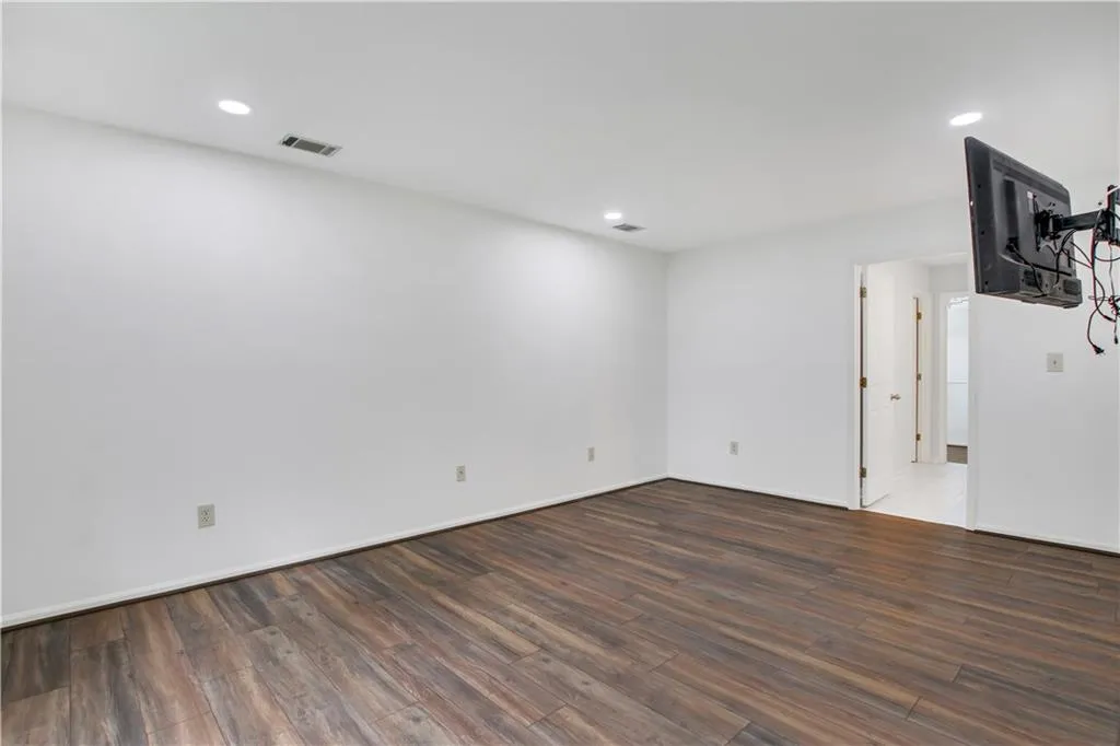 24214 Plantation Drive Ne, Atlanta, Georgia 30324, 2 Bedrooms Bedrooms, ,2 BathroomsBathrooms,Residential,For Sale,24214 Plantation Drive Ne,7622120