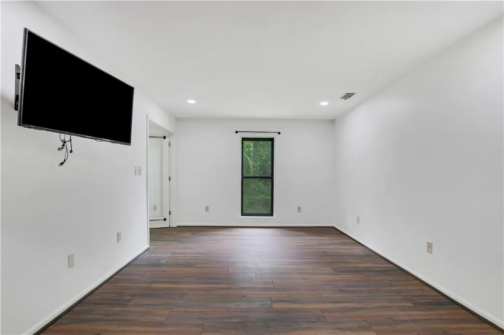 24214 Plantation Drive Ne, Atlanta, Georgia 30324, 2 Bedrooms Bedrooms, ,2 BathroomsBathrooms,Residential,For Sale,24214 Plantation Drive Ne,7622120