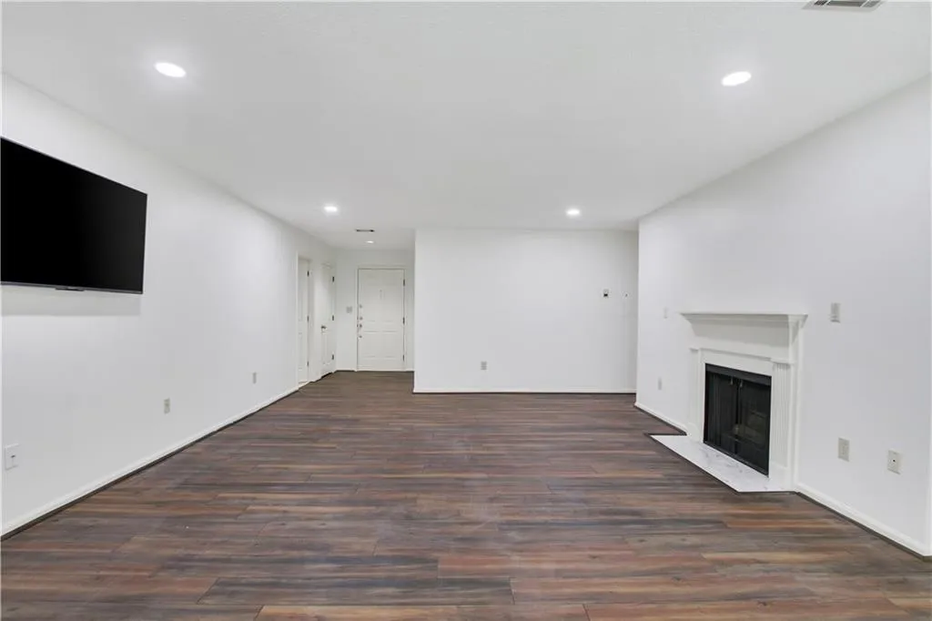 24214 Plantation Drive Ne, Atlanta, Georgia 30324, 2 Bedrooms Bedrooms, ,2 BathroomsBathrooms,Residential,For Sale,24214 Plantation Drive Ne,7622120
