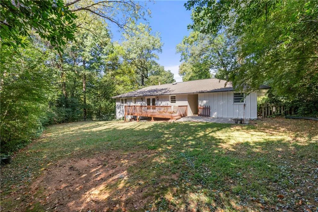 535 Valley Lane, Atlanta, Georgia 30328, 4 Bedrooms Bedrooms, ,2 BathroomsBathrooms,Residential,Sold,535 Valley Lane,7460703