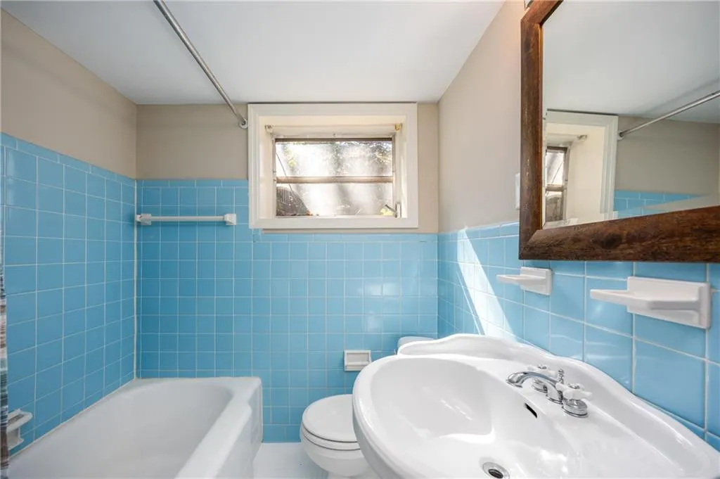 terrace level full bath