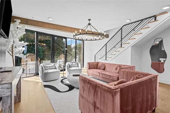 346 Peters Street Sw Unit 301, Atlanta, Georgia 30313