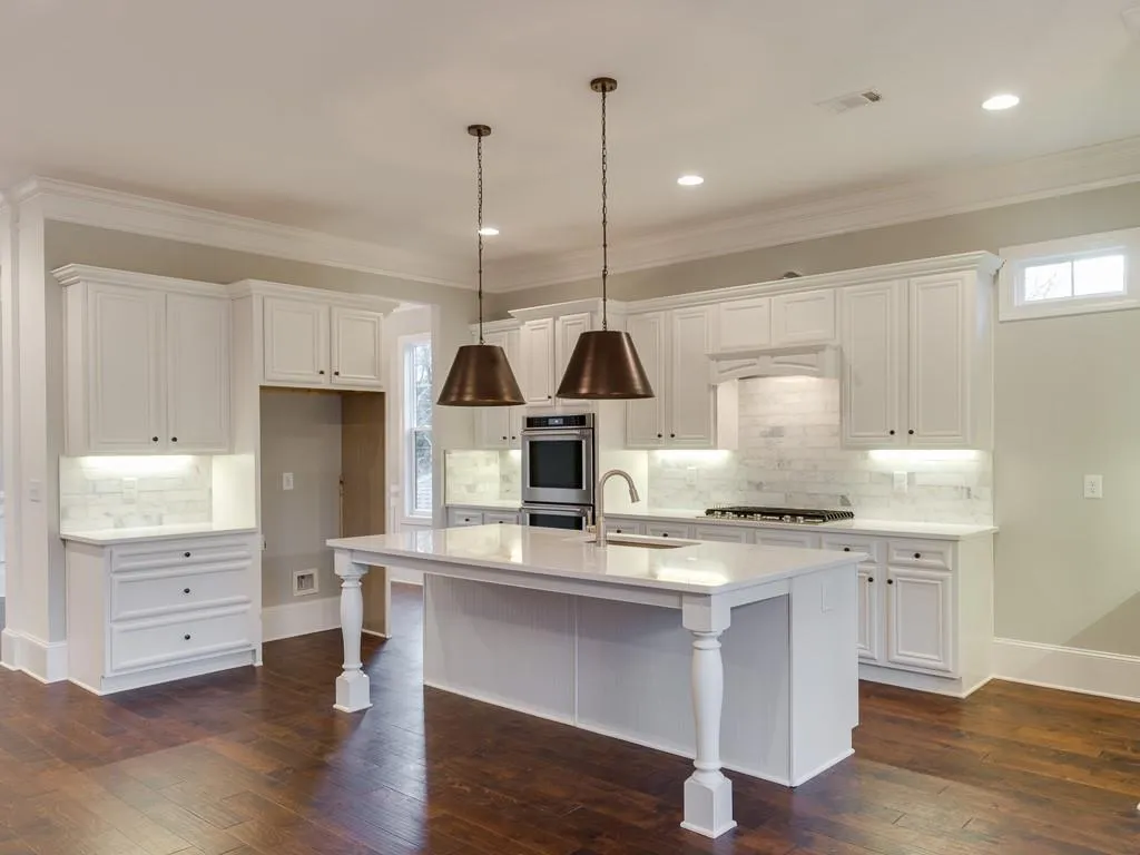 70 West Belle Isle Road, Sandy Springs, Georgia 30342, 5 Bedrooms Bedrooms, ,3 BathroomsBathrooms,Residential,Sold,70 West Belle Isle Road,6565170