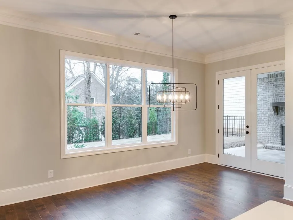 70 West Belle Isle Road, Sandy Springs, Georgia 30342, 5 Bedrooms Bedrooms, ,3 BathroomsBathrooms,Residential,Sold,70 West Belle Isle Road,6565170