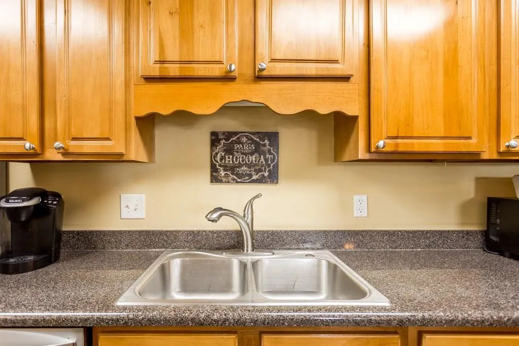 1807 Brighton Point, Atlanta, Georgia 30328, 3 Bedrooms Bedrooms, ,2 BathroomsBathrooms,Residential,Sold,1807 Brighton Point,5987109