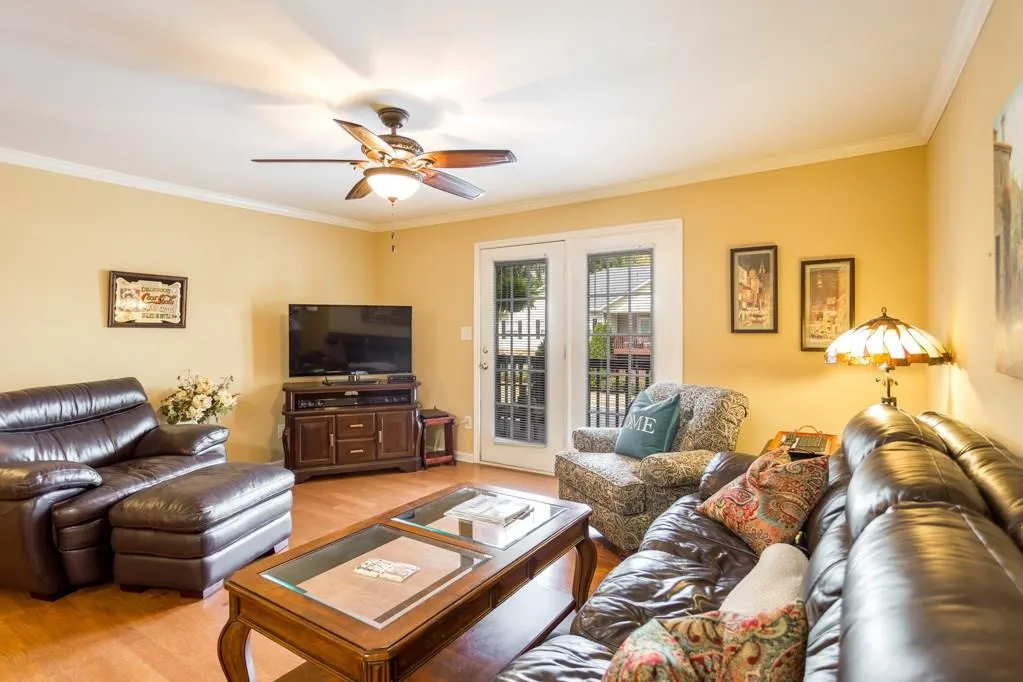 1807 Brighton Point, Atlanta, Georgia 30328, 3 Bedrooms Bedrooms, ,2 BathroomsBathrooms,Residential,Sold,1807 Brighton Point,5987109