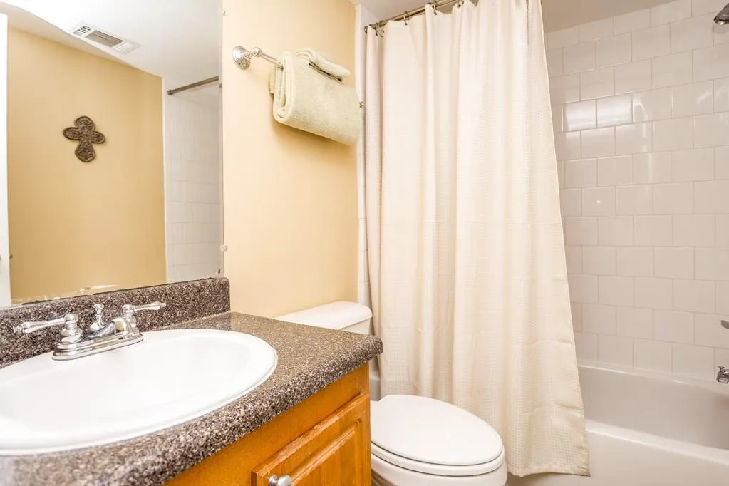 1807 Brighton Point, Atlanta, Georgia 30328, 3 Bedrooms Bedrooms, ,2 BathroomsBathrooms,Residential,Sold,1807 Brighton Point,5987109