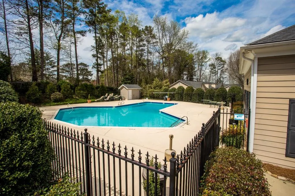 1807 Brighton Point, Atlanta, Georgia 30328, 3 Bedrooms Bedrooms, ,2 BathroomsBathrooms,Residential,Sold,1807 Brighton Point,5987109