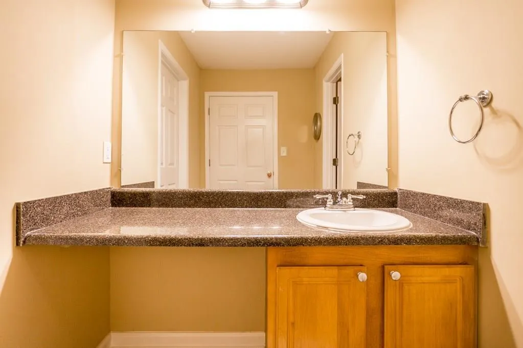 1807 Brighton Point, Atlanta, Georgia 30328, 3 Bedrooms Bedrooms, ,2 BathroomsBathrooms,Residential,Sold,1807 Brighton Point,5987109