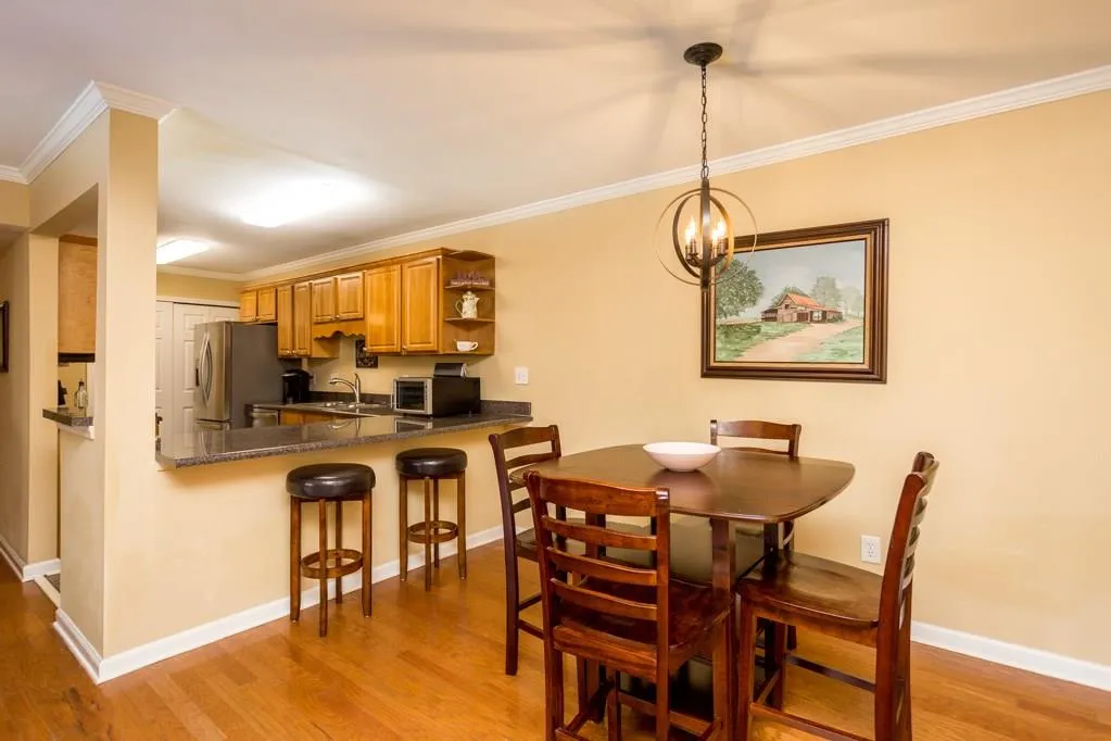 1807 Brighton Point, Atlanta, Georgia 30328, 3 Bedrooms Bedrooms, ,2 BathroomsBathrooms,Residential,Sold,1807 Brighton Point,5987109