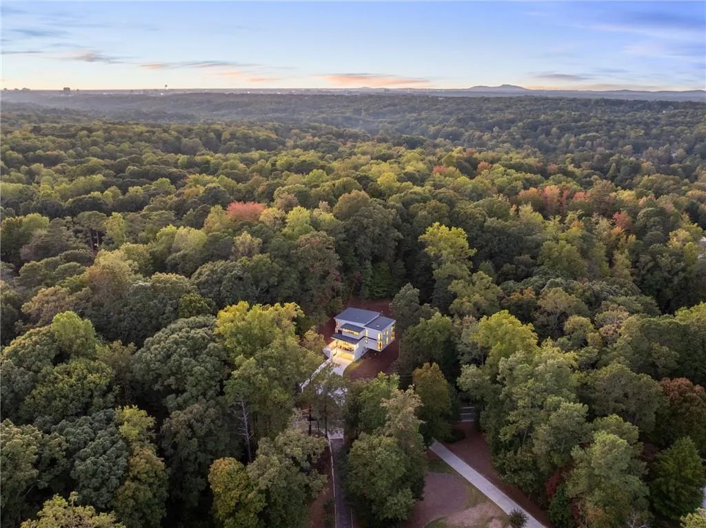 5290 Lake Forrest Drive, Atlanta, Georgia 30342, 4 Bedrooms Bedrooms, ,4 BathroomsBathrooms,Residential,Sold,5290 Lake Forrest Drive,7466324