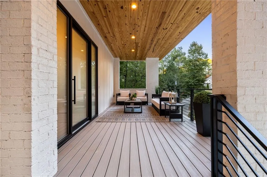 5290 Lake Forrest Drive, Atlanta, Georgia 30342, 4 Bedrooms Bedrooms, ,4 BathroomsBathrooms,Residential,Sold,5290 Lake Forrest Drive,7466324