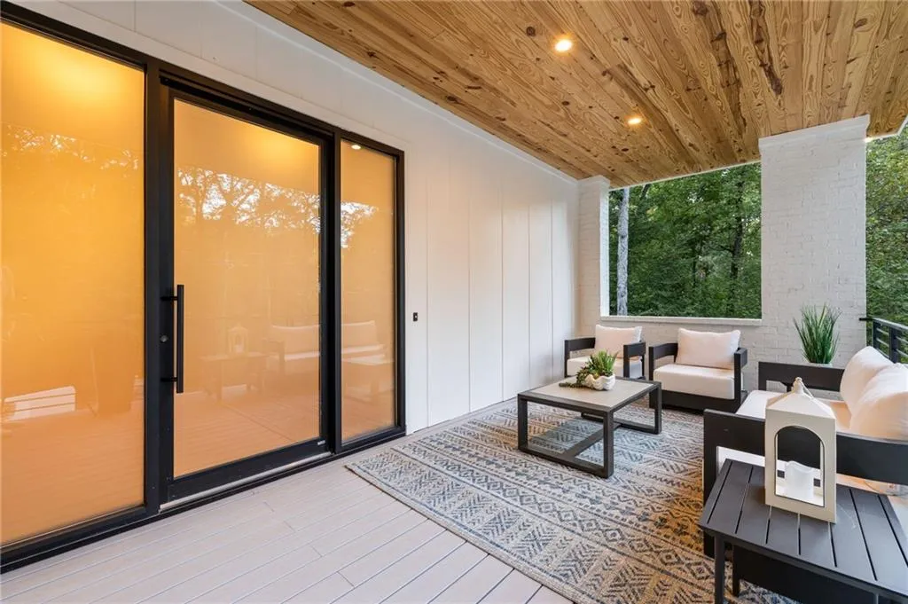 5290 Lake Forrest Drive, Atlanta, Georgia 30342, 4 Bedrooms Bedrooms, ,4 BathroomsBathrooms,Residential,Sold,5290 Lake Forrest Drive,7466324