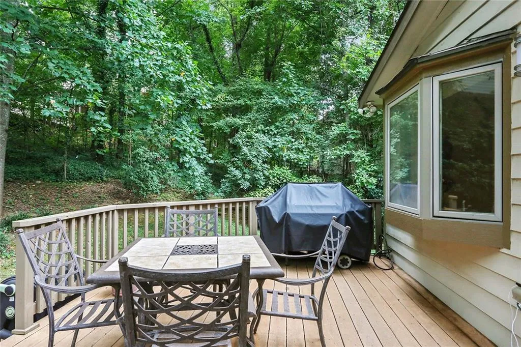 495 Tahoma Drive, Sandy Springs, Georgia 30350, 4 Bedrooms Bedrooms, ,3 BathroomsBathrooms,Residential,Sold,495 Tahoma Drive,5902281