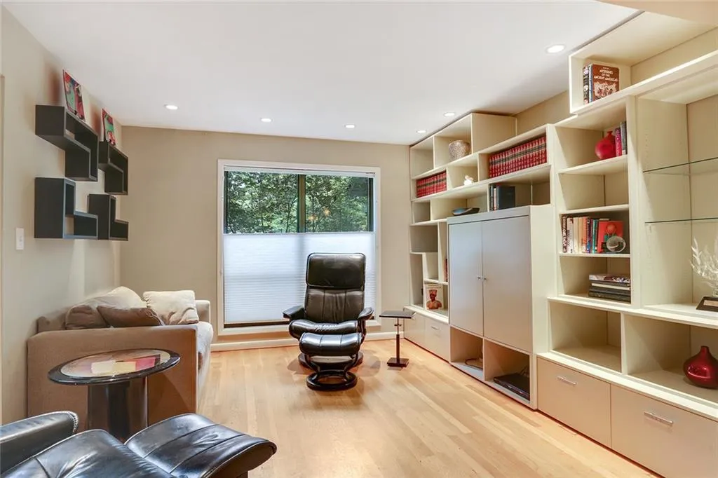 495 Tahoma Drive, Sandy Springs, Georgia 30350, 4 Bedrooms Bedrooms, ,3 BathroomsBathrooms,Residential,Sold,495 Tahoma Drive,5902281