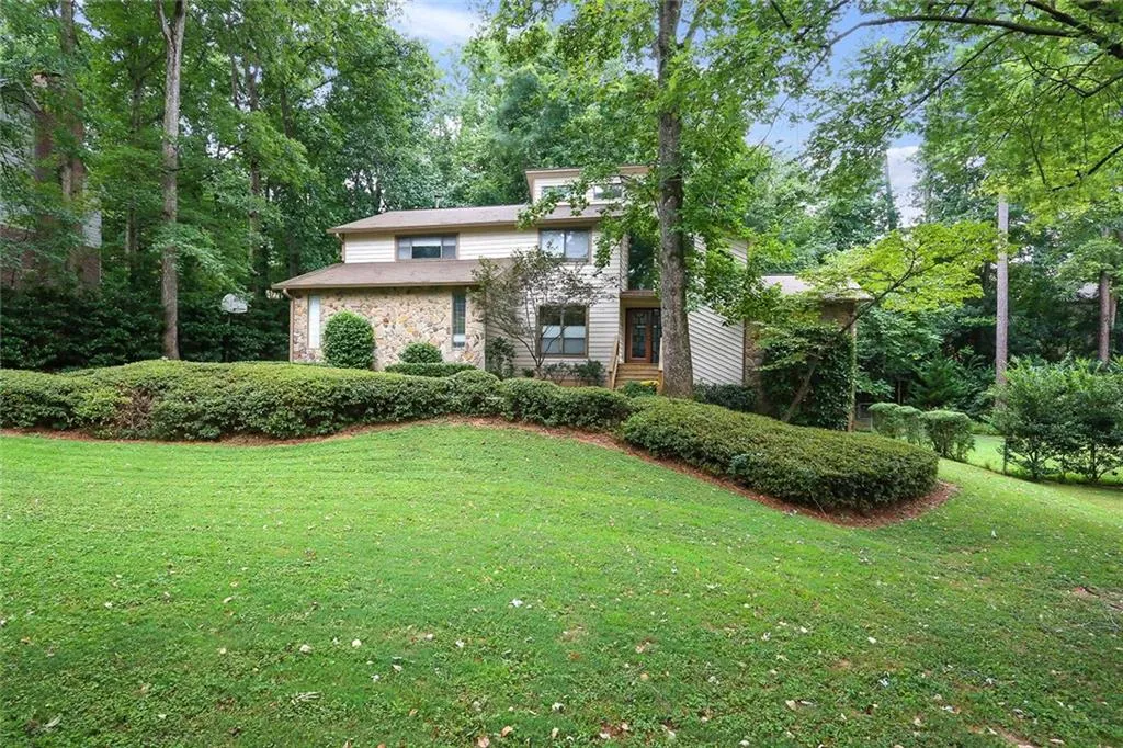 495 Tahoma Drive, Sandy Springs, Georgia 30350, 4 Bedrooms Bedrooms, ,3 BathroomsBathrooms,Residential,Sold,495 Tahoma Drive,5902281