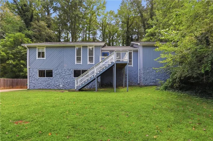 124 Creekview Drive, Woodstock, Georgia 30188