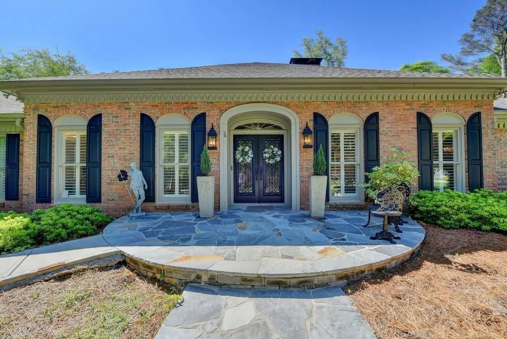 2005 Old Dominion Road, Atlanta, Georgia 30350, 5 Bedrooms Bedrooms, ,5 BathroomsBathrooms,Residential,Sold,2005 Old Dominion Road,6710138